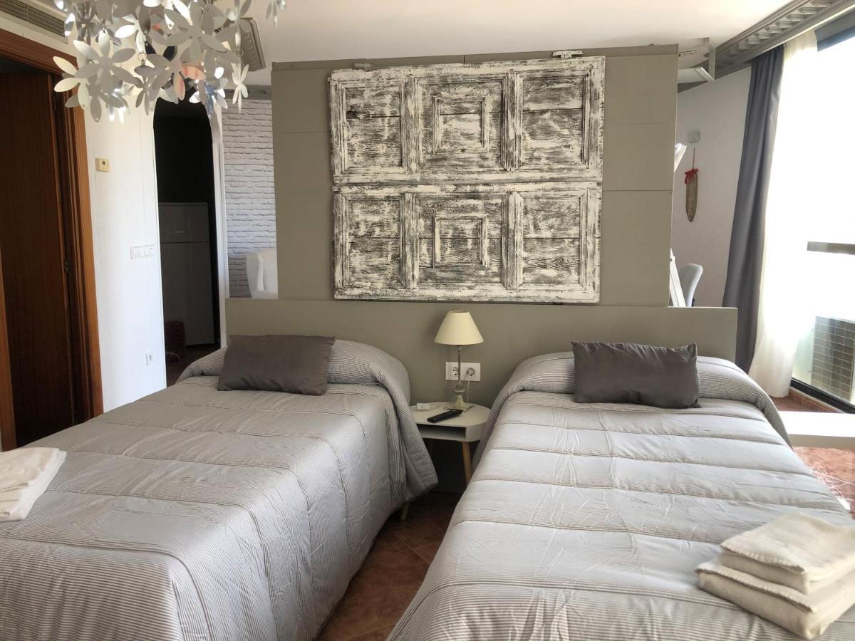 Apartamentos Los Angeles Alcañiz Kültér fotó