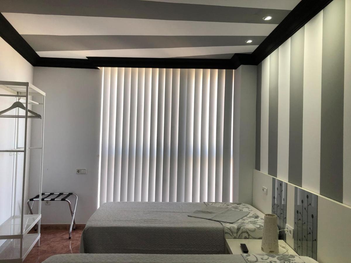 Apartamentos Los Angeles Alcañiz Kültér fotó