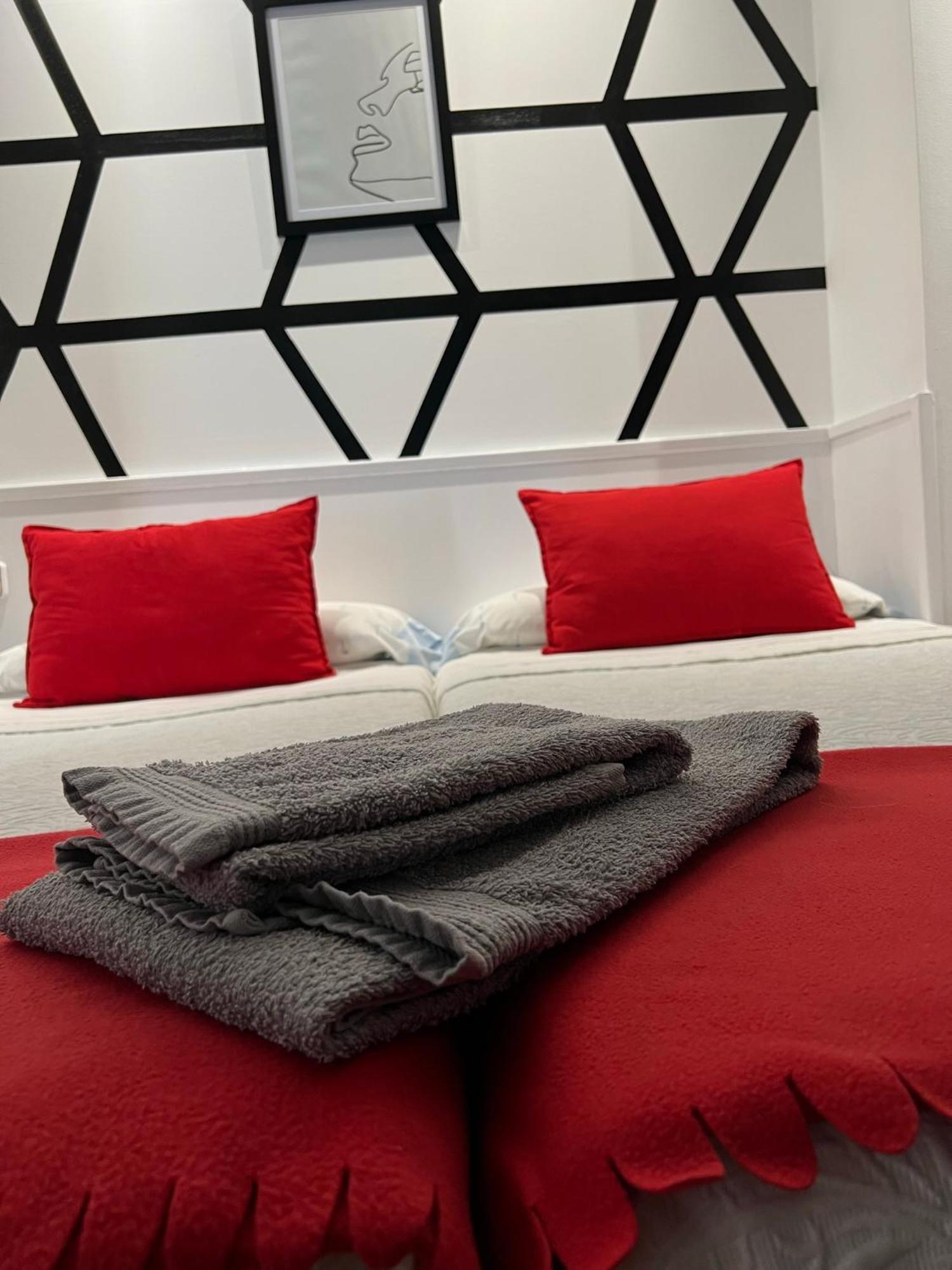 Apartamentos Los Angeles Alcañiz Kültér fotó