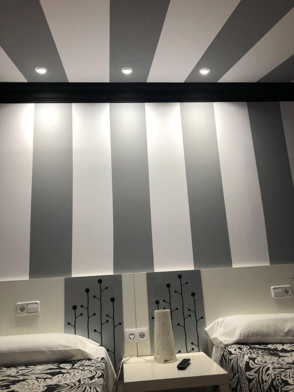 Apartamentos Los Angeles Alcañiz Kültér fotó
