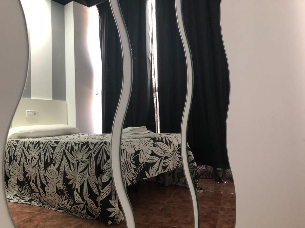 Apartamentos Los Angeles Alcañiz Kültér fotó