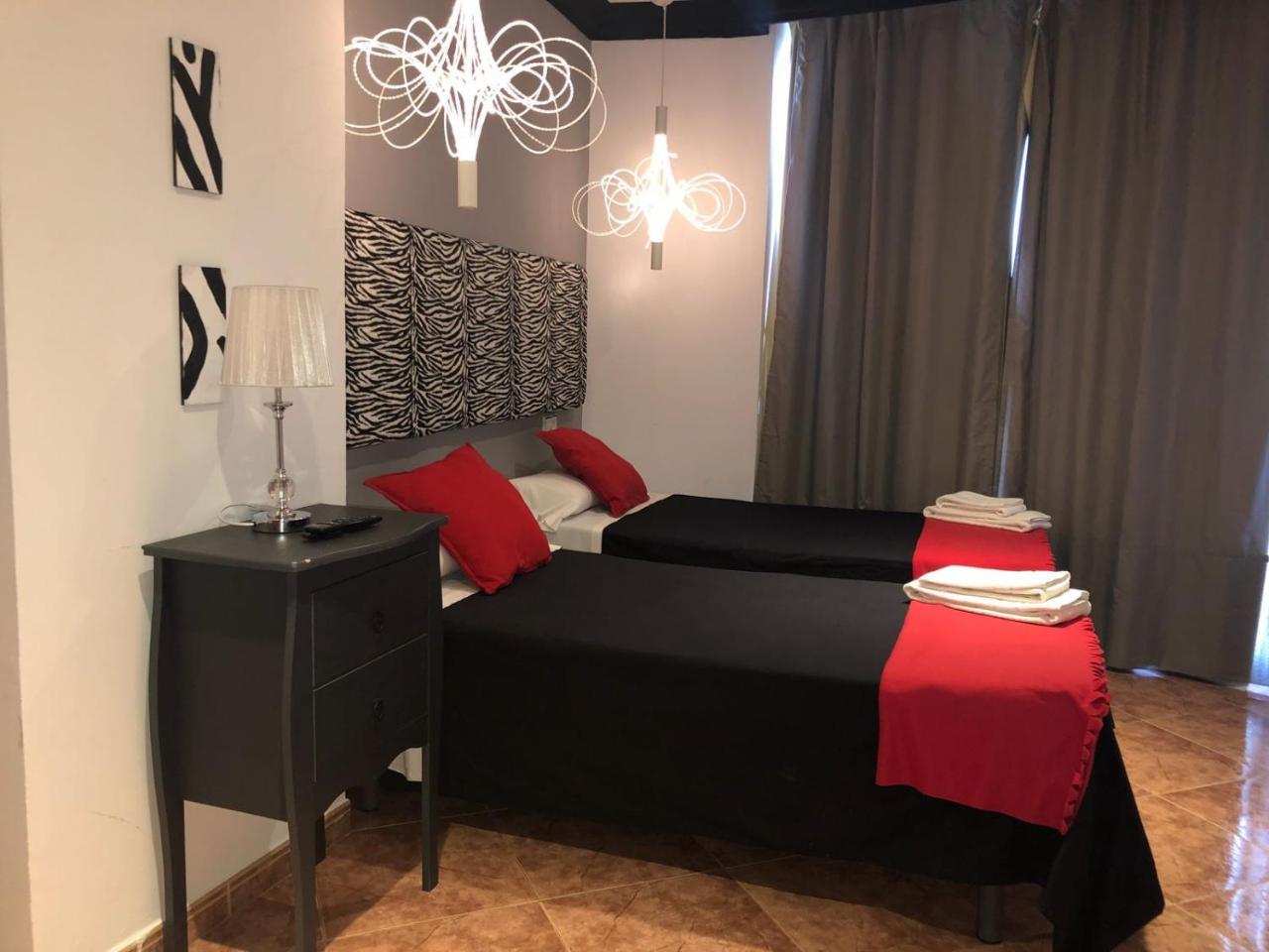 Apartamentos Los Angeles Alcañiz Kültér fotó